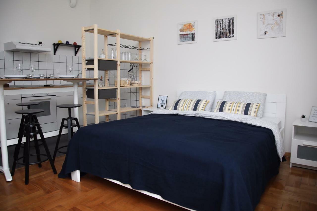 Mikele Apartamento Belgrado Exterior foto