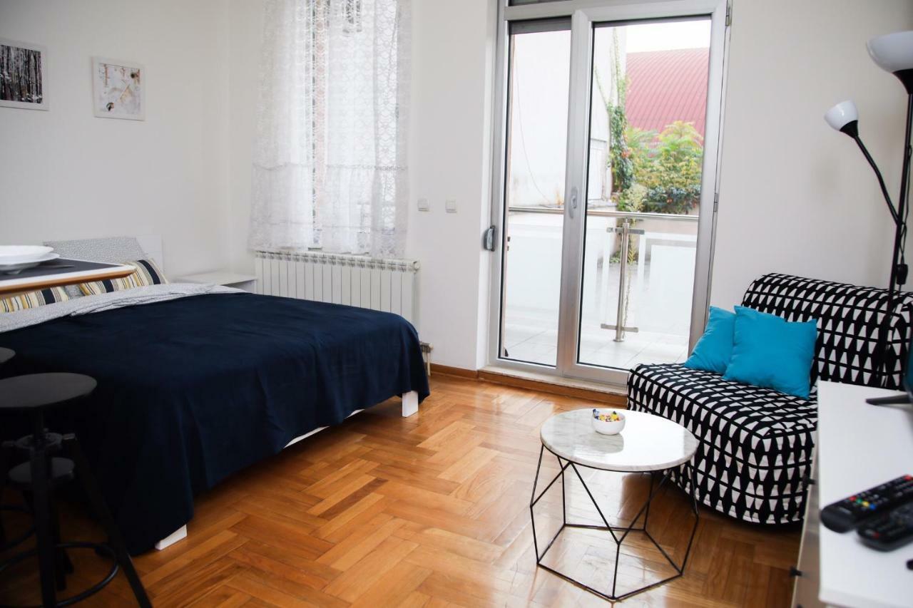 Mikele Apartamento Belgrado Exterior foto